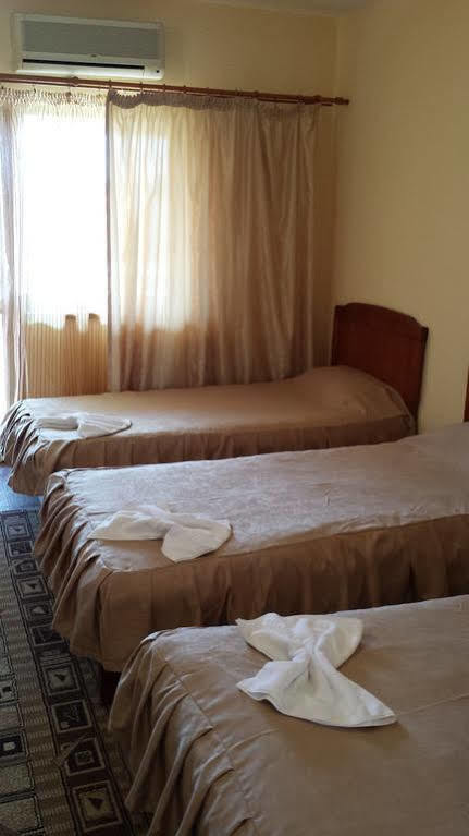 Hostel Nova Route Нэводари Экстерьер фото