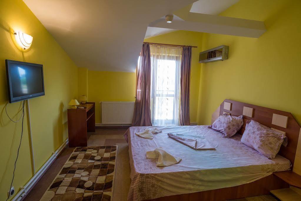 Hostel Nova Route Нэводари Экстерьер фото