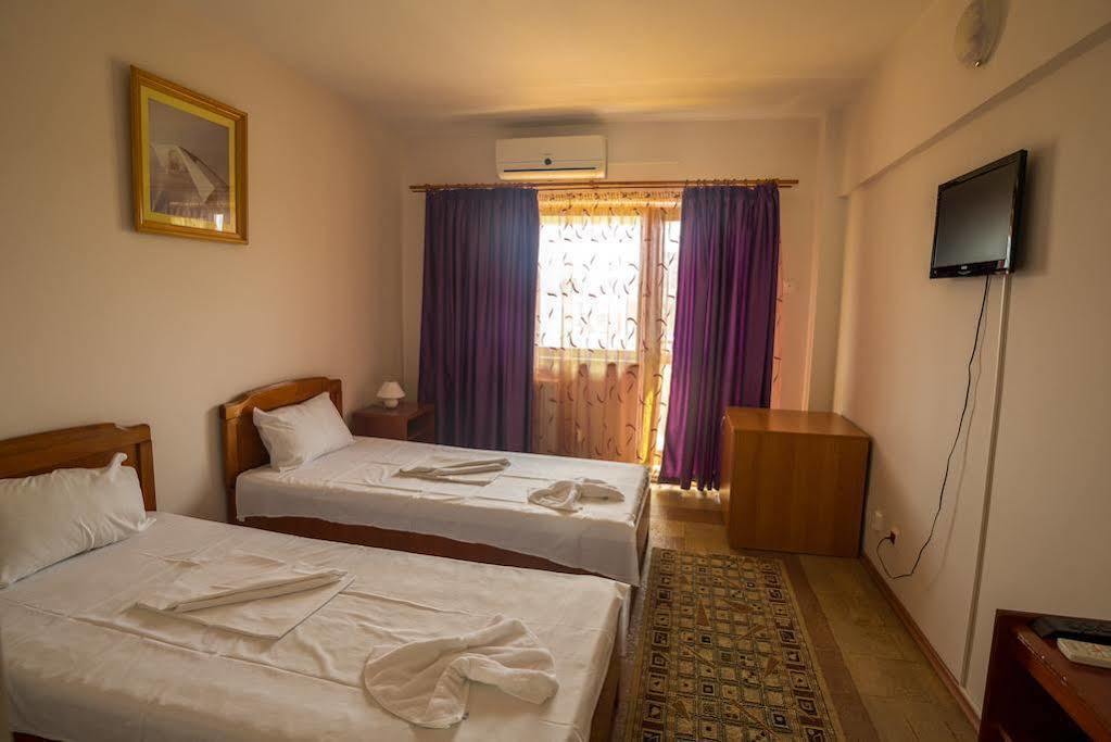 Hostel Nova Route Нэводари Экстерьер фото