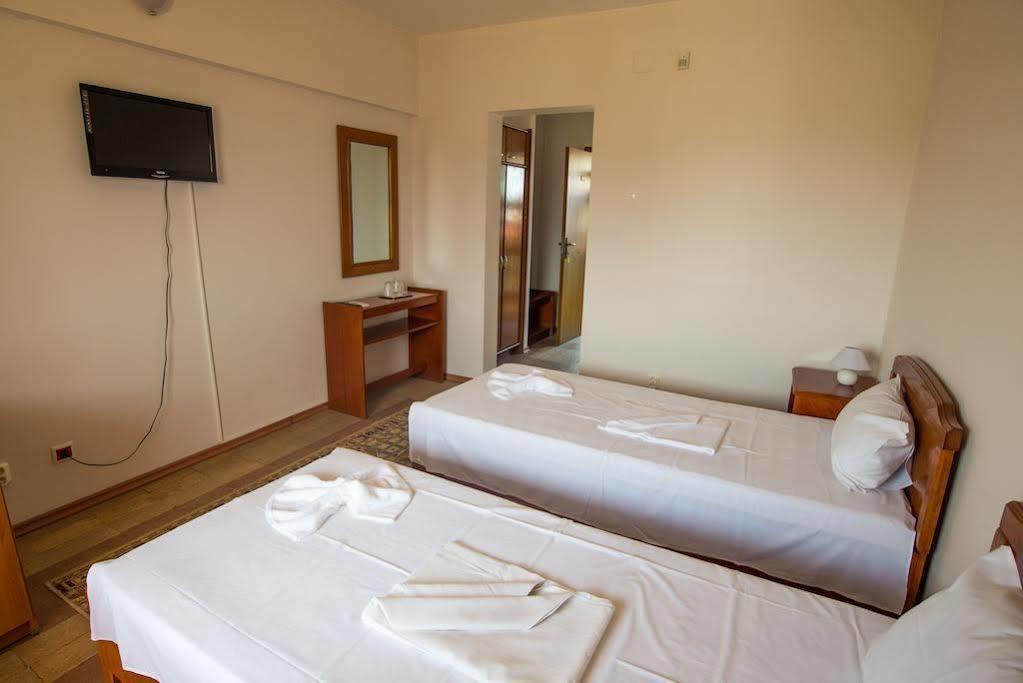Hostel Nova Route Нэводари Экстерьер фото
